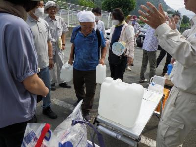 容器の重さ体験