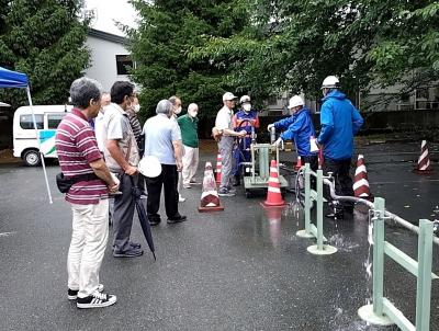 手動ポンプでの給水体験