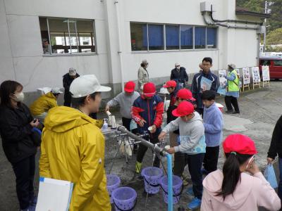 拠点給水所の給水体験