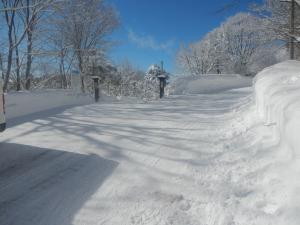 断熱素材の中ぶたを設置したマンホール