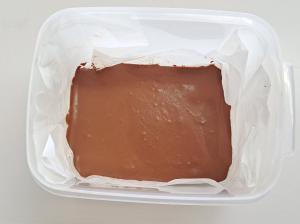 タッパーに入れる