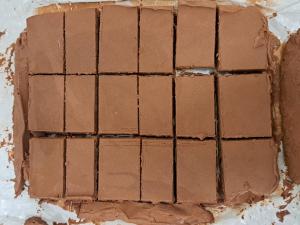 切り分けたチョコレート