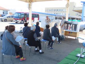 水回りトラブルの説明を聞く参加者