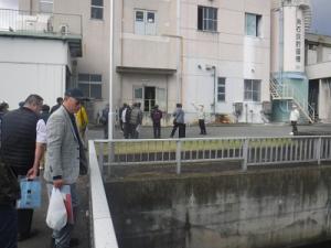屋外での見学
